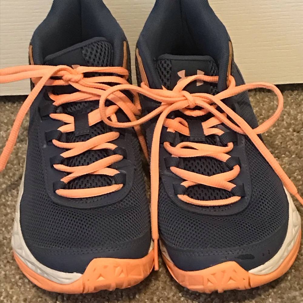 Girls Under Armour Shoes Size 5Y